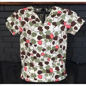 Cherokee nursing scrub top heart patterned XS